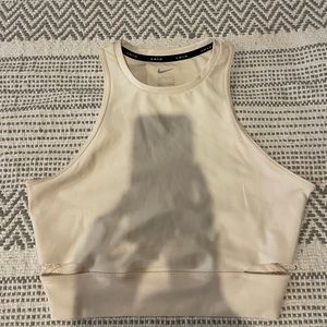 Woman’s Nike Workout tank top - Brand new - Never Worn - Perfect condition